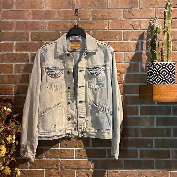 Hollister Other - Hollister Men's Vintage Denim Jacket Size M